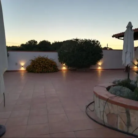 La Casa Di Clelia Torre Colimena Porto Cesareo Salento Esclusiva 2 Piani Con 6 Camere Doppie 3 Bagni Posti Auto Terrazza Giardino 5 Minuti Dal Mare San Pietro in Bevagna Exterior photo