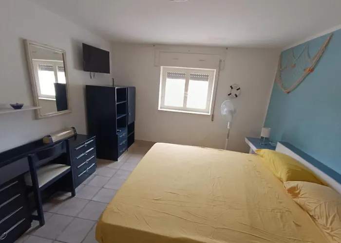 La Casa Di Clelia Torre Colimena Porto Cesareo Salento Esclusiva 2 Piani Con 6 Camere Doppie 3 Bagni Posti Auto Terrazza Giardino 5 Minuti Dal Mare